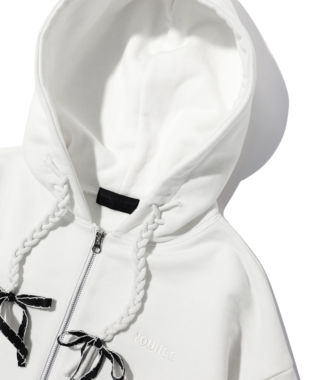유희(YOUHEE) RIBBON DETAIL HOOD ZIP-UP WHITE