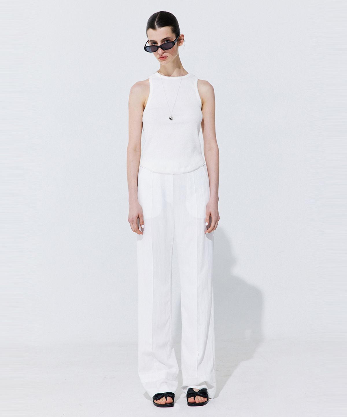 분더캄머(WNDERKAMMER) Back Cut-out Sleeveless_Ivory (백 컷아웃 슬리브리스_아이보리)