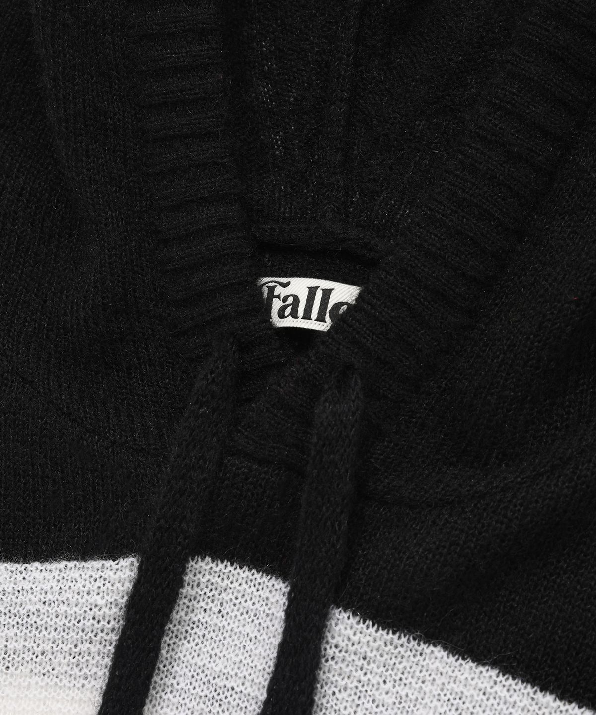 팔렛(FALLETT) 스트라이프 시어 니트 후드 블랙