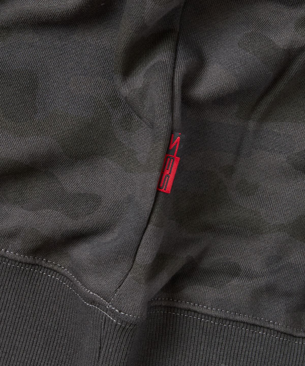 예스아이씨(YESEYESEE) Y.E.S Camo Sign Hoodie Charcoal