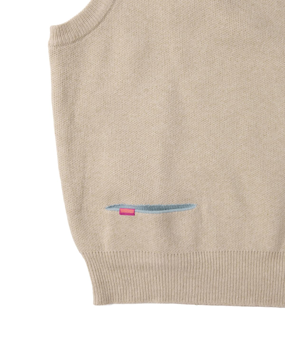 예스아이씨(YESEYESEE) One Pocket Knitted V-Neck Vest Ivory