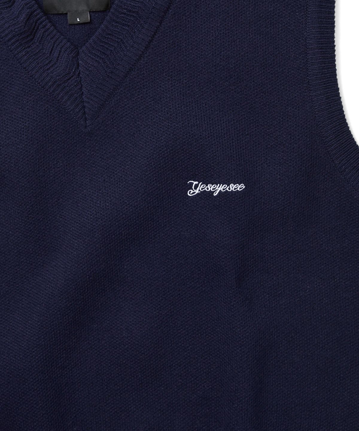 예스아이씨(YESEYESEE) One Pocket Knitted V-Neck Vest Navy