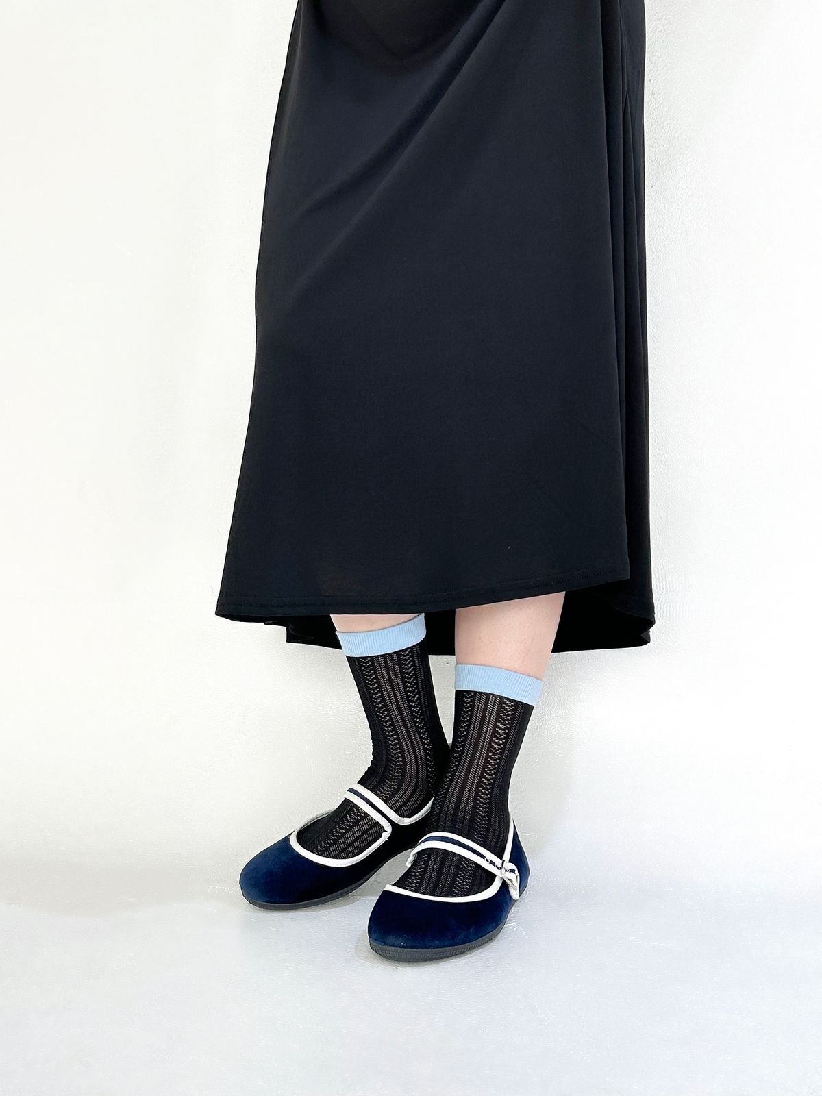 옐로우삭스(YELLOWSOCKS) 펀칭 시스루 블랙