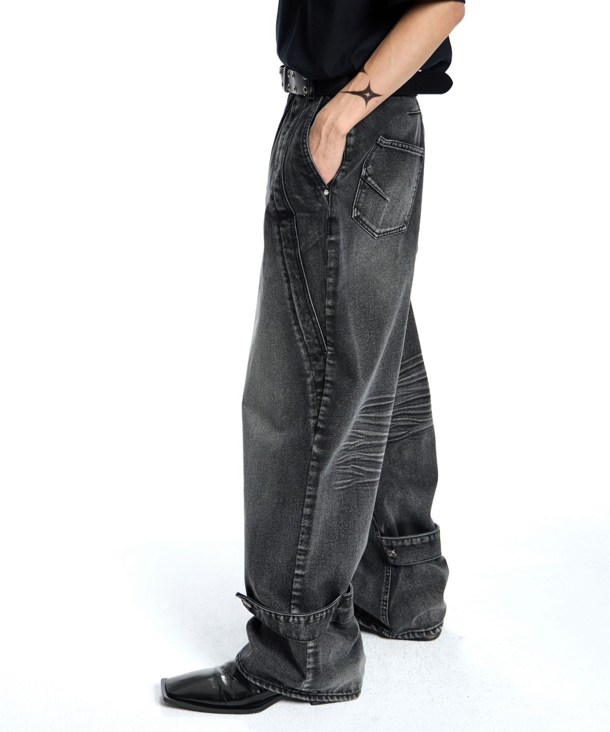본바트(VONVAT) Bold Incision Wide Jeans (Black)