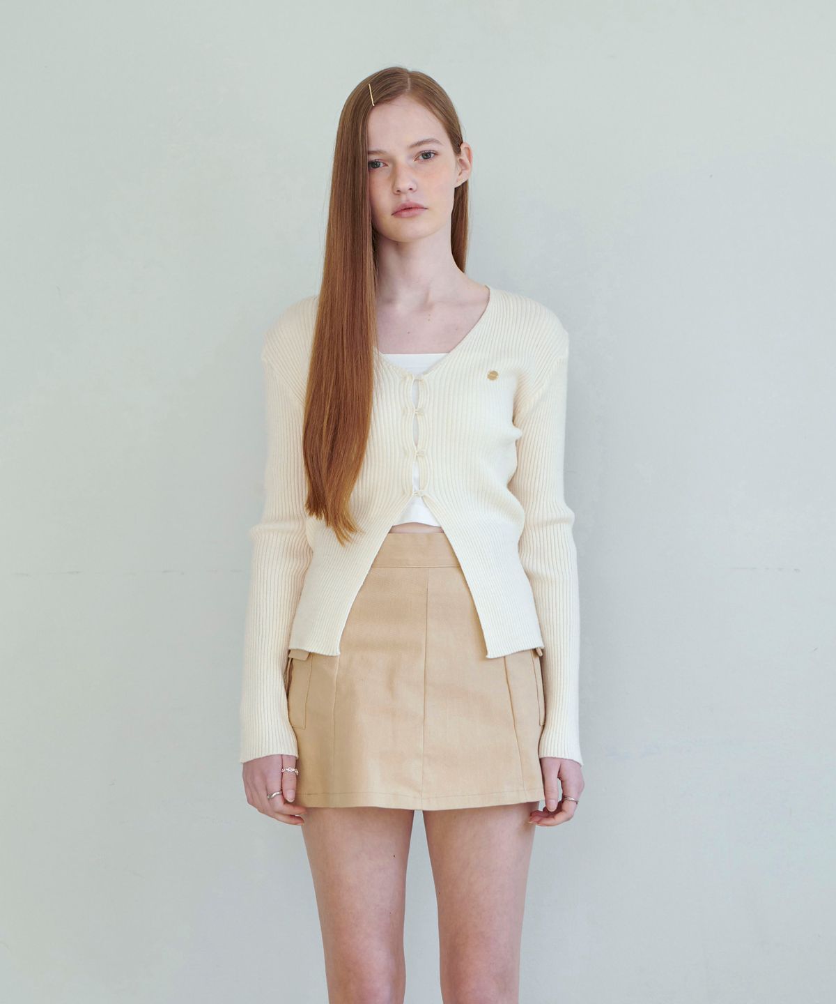 판도라핏(PANDORAFIT) Daniel V-neck Button Cardigan