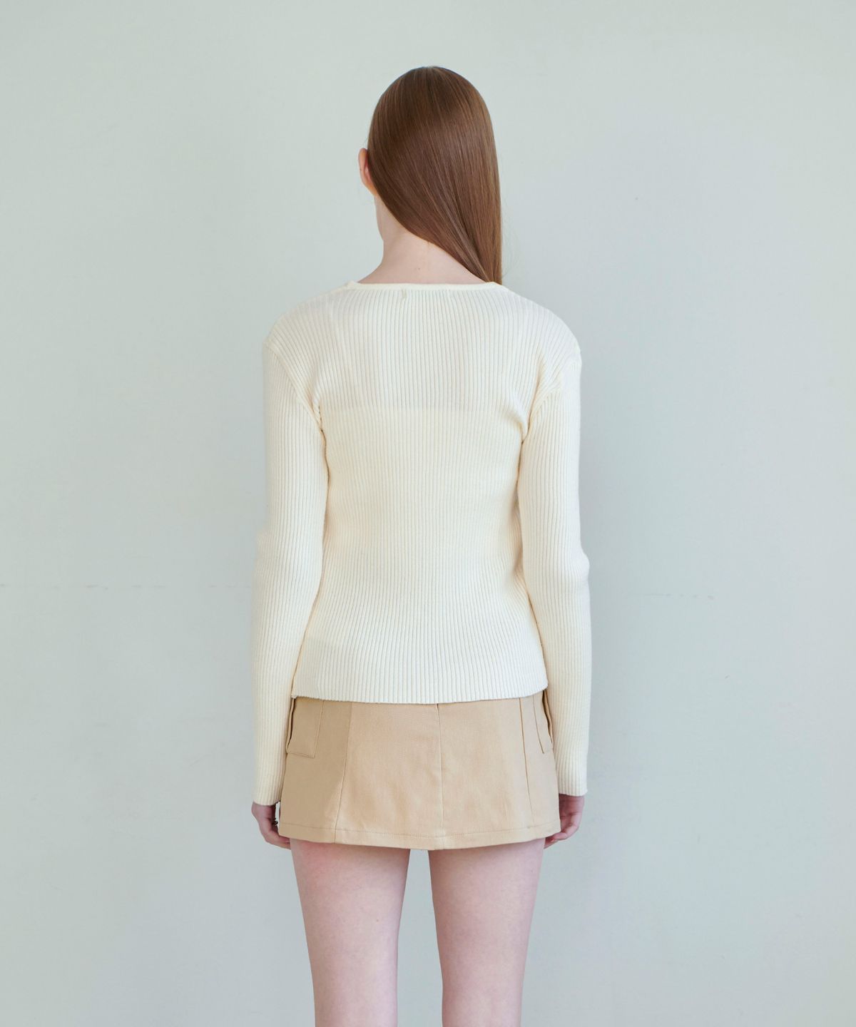 판도라핏(PANDORAFIT) Daniel V-neck Button Cardigan