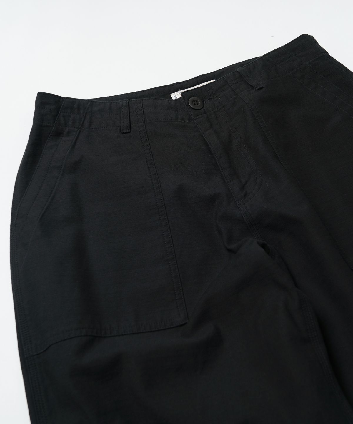프리즘웍스(FRIZMWORKS) BACKSATIN FATIGUE PANTS _ BLACK