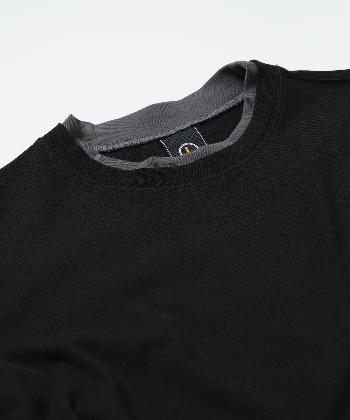 프리즘웍스(FRIZMWORKS) DOUBLE NECK POCKET TEE _ BLACK