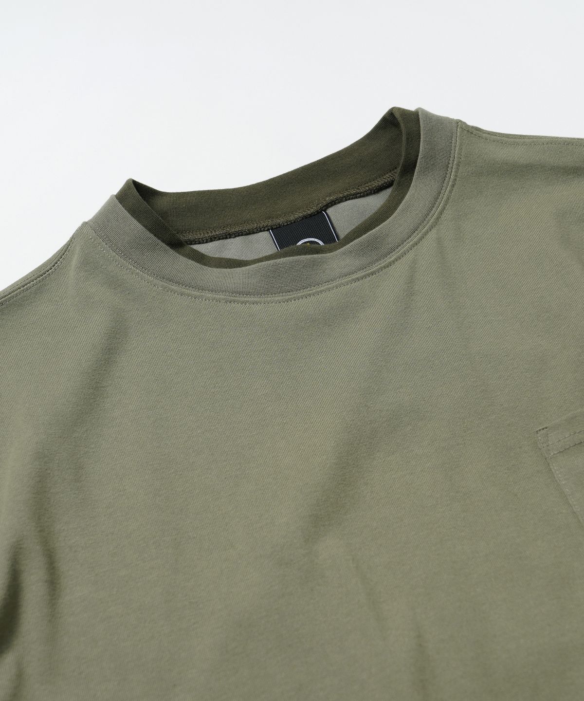 프리즘웍스(FRIZMWORKS) DOUBLE NECK POCKET TEE _ OLIVE