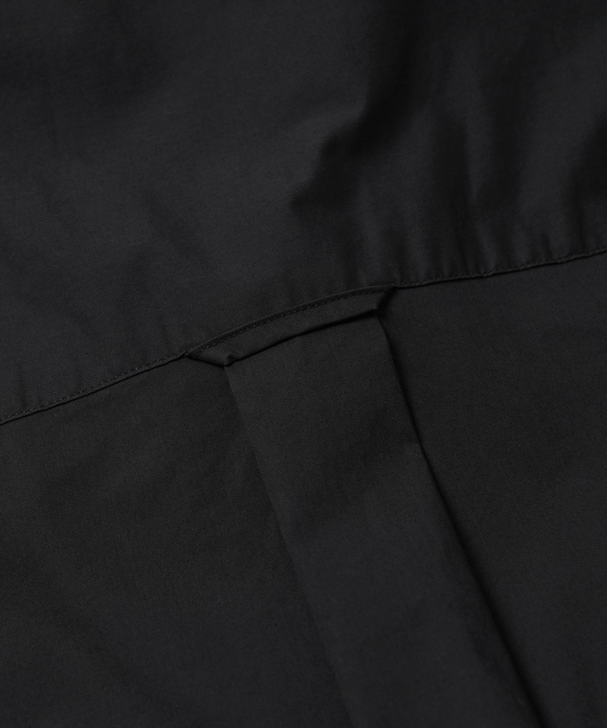 프리즘웍스(FRIZMWORKS) TYPEWRITER RELAXED SHIRT _ BLACK