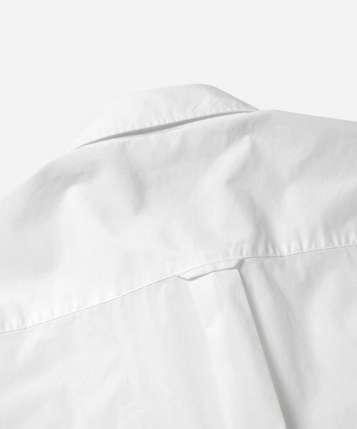프리즘웍스(FRIZMWORKS) TYPEWRITER RELAXED SHIRT _ WHITE