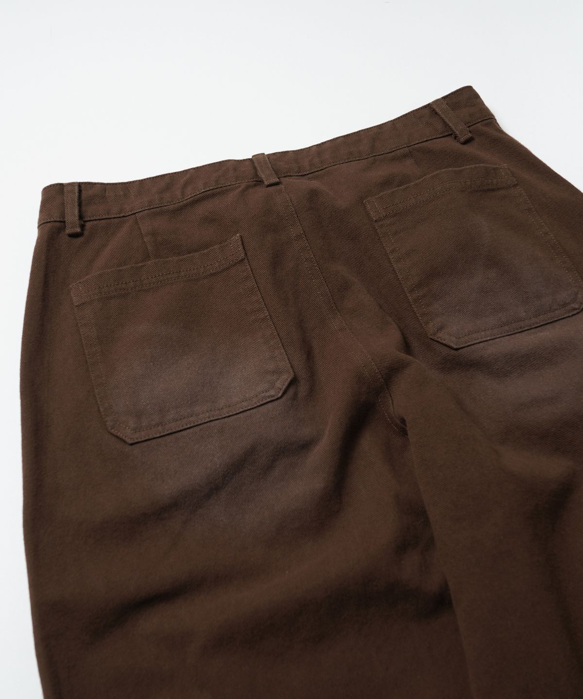 프리즘웍스(FRIZMWORKS) WASHED COTTON ONE TUCK PANTS _ BROWN