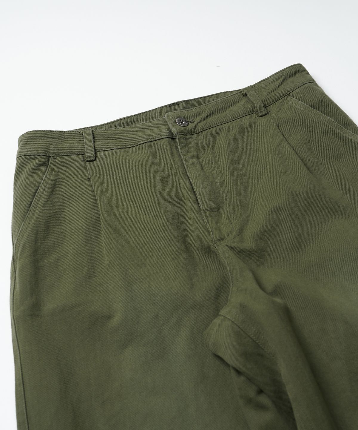 프리즘웍스(FRIZMWORKS) WASHED COTTON ONE TUCK PANTS _ OLIVE