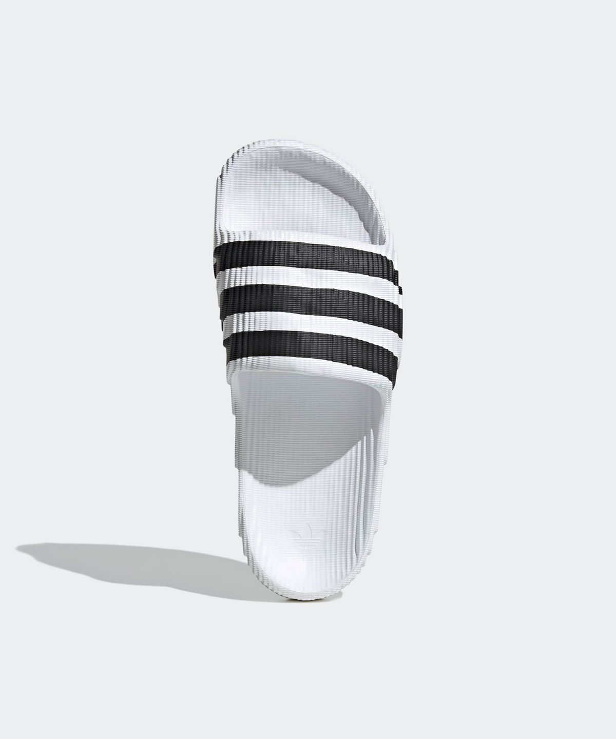 아디다스(ADIDAS) 아딜렛 22 - 화이트:블랙 / IF3668