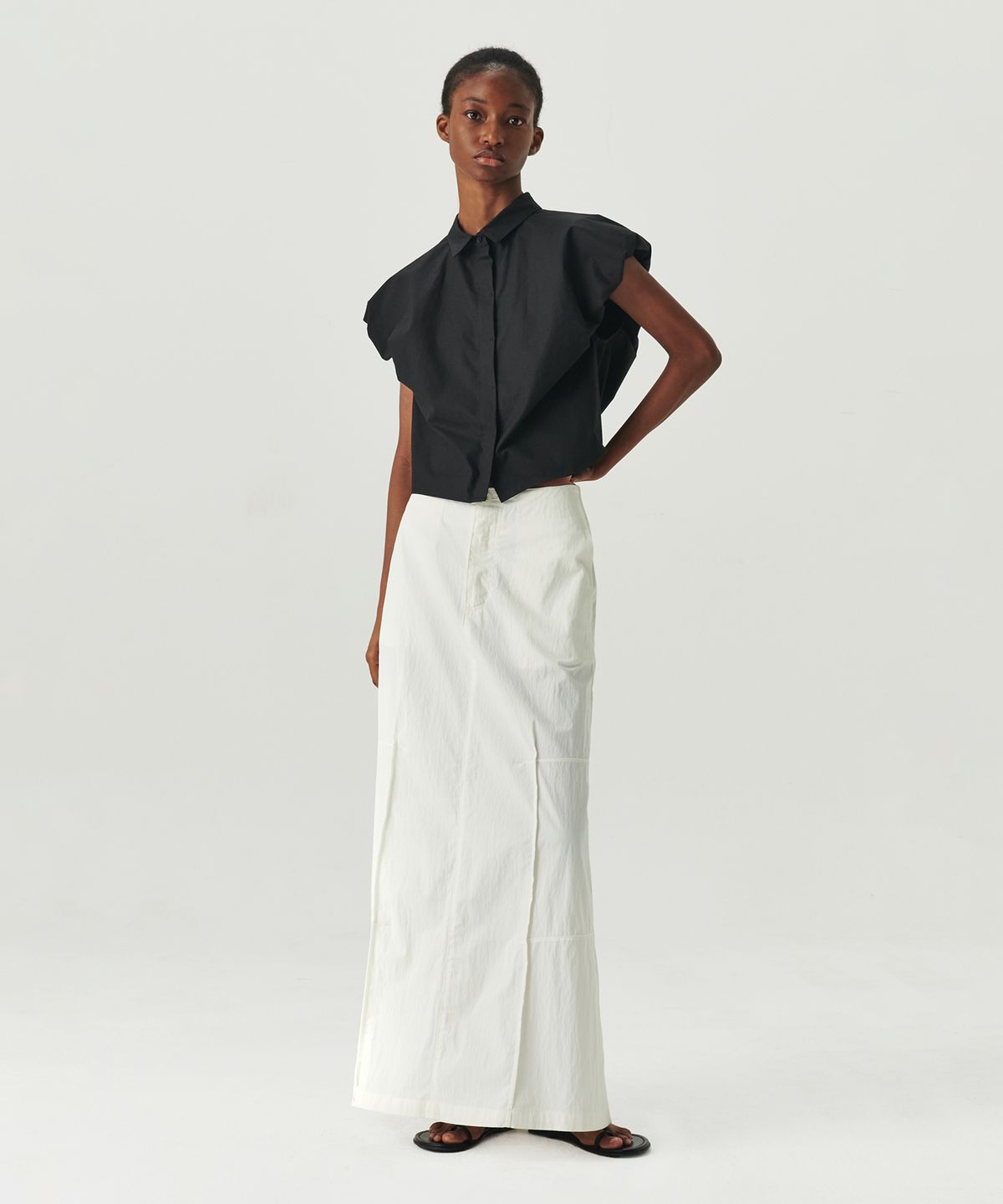 르바(LEVAR) Chino Maxi Skirt - White