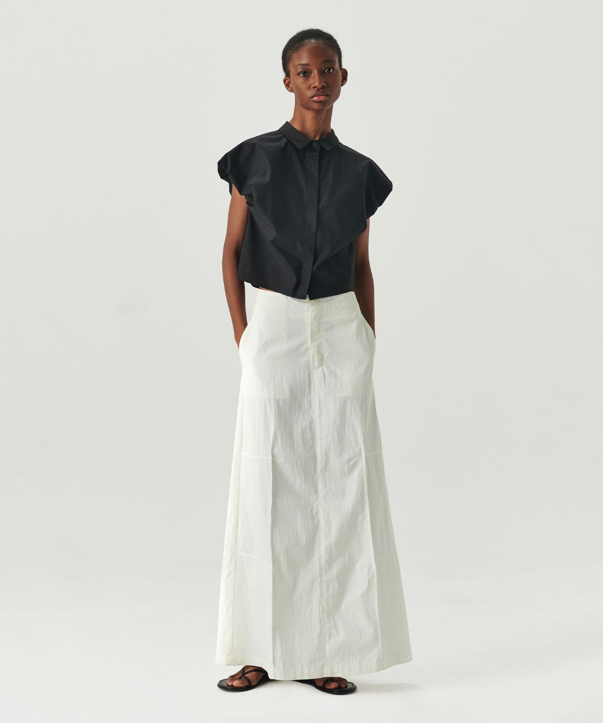 르바(LEVAR) Chino Maxi Skirt - White
