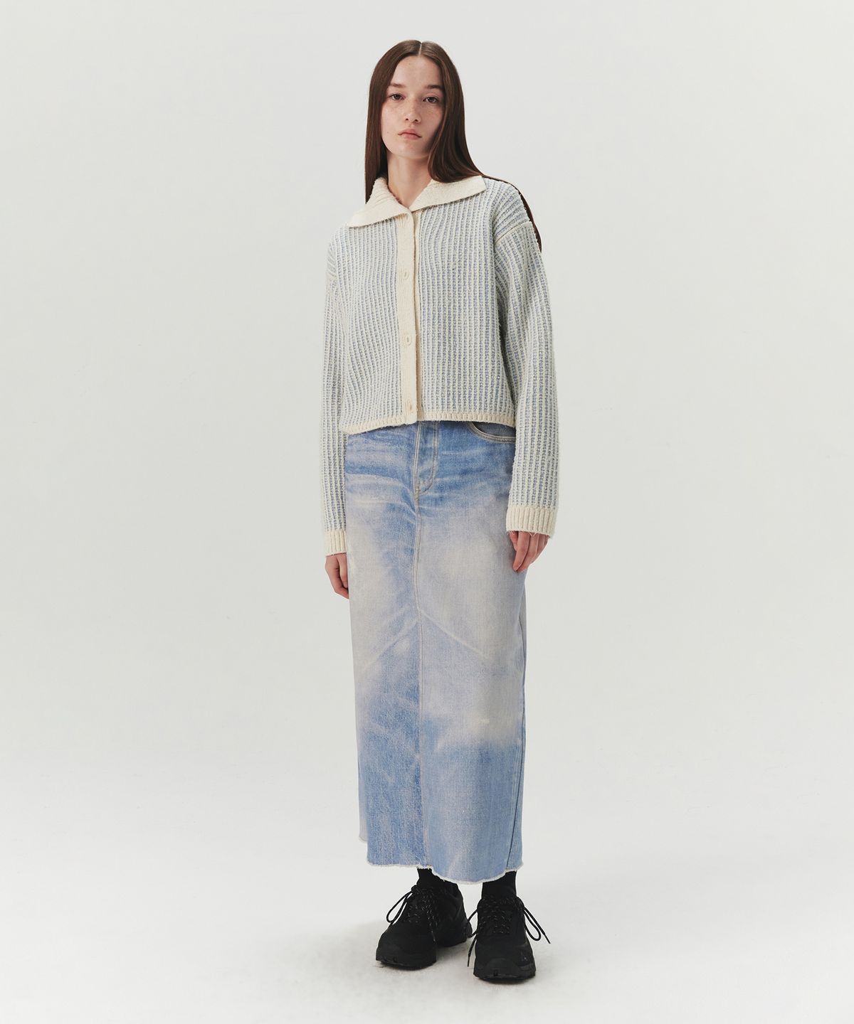 르바(LEVAR) Tucking Reversible Knit Cardigan - Light Blue