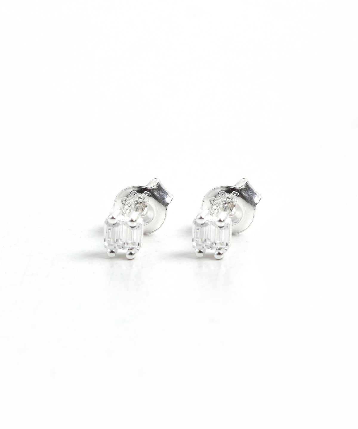 하스(HAS) [Silver925] HTY015 Mini square cubic earrings