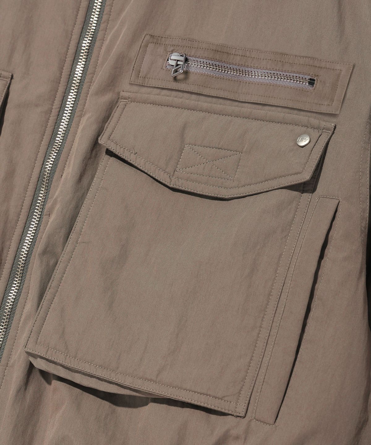 이에이(IEY) HUNTING BOMBER JACKET Brown