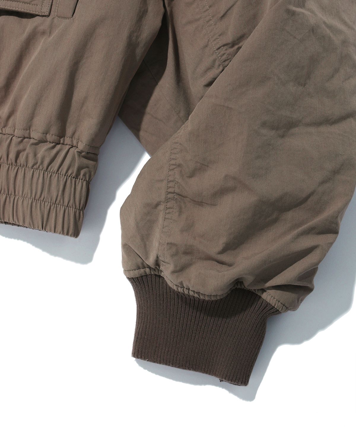 이에이(IEY) HUNTING BOMBER JACKET Brown