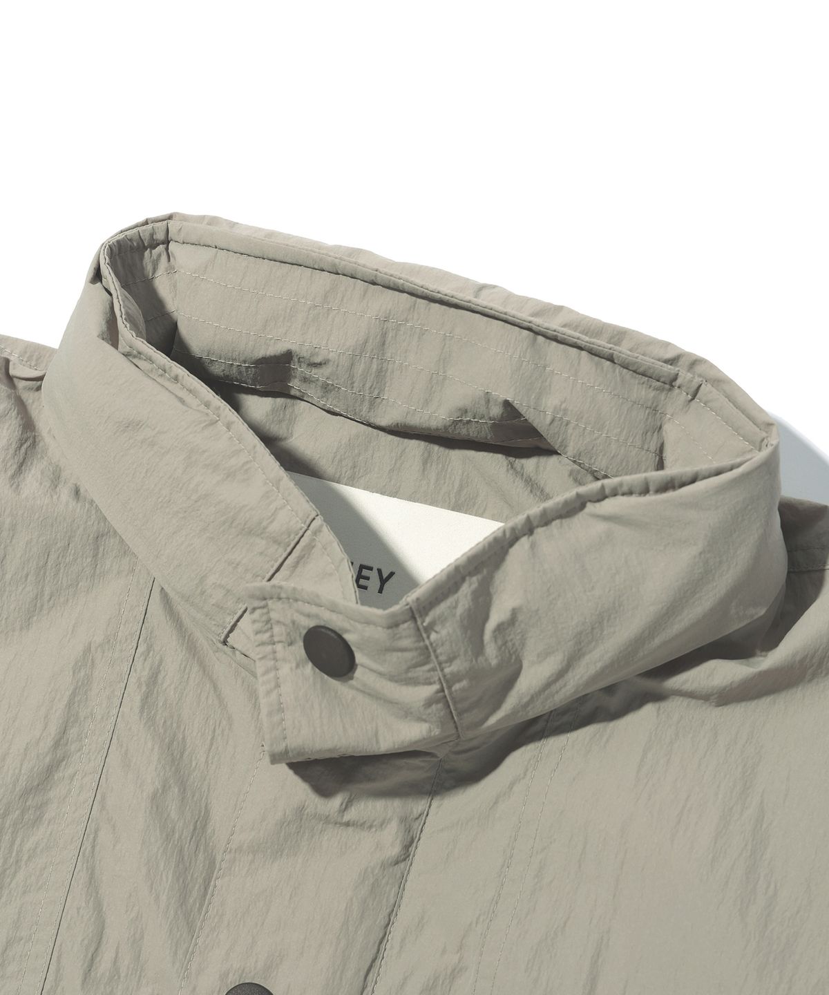 이에이(IEY) WING NYLON JUMPER Khaki