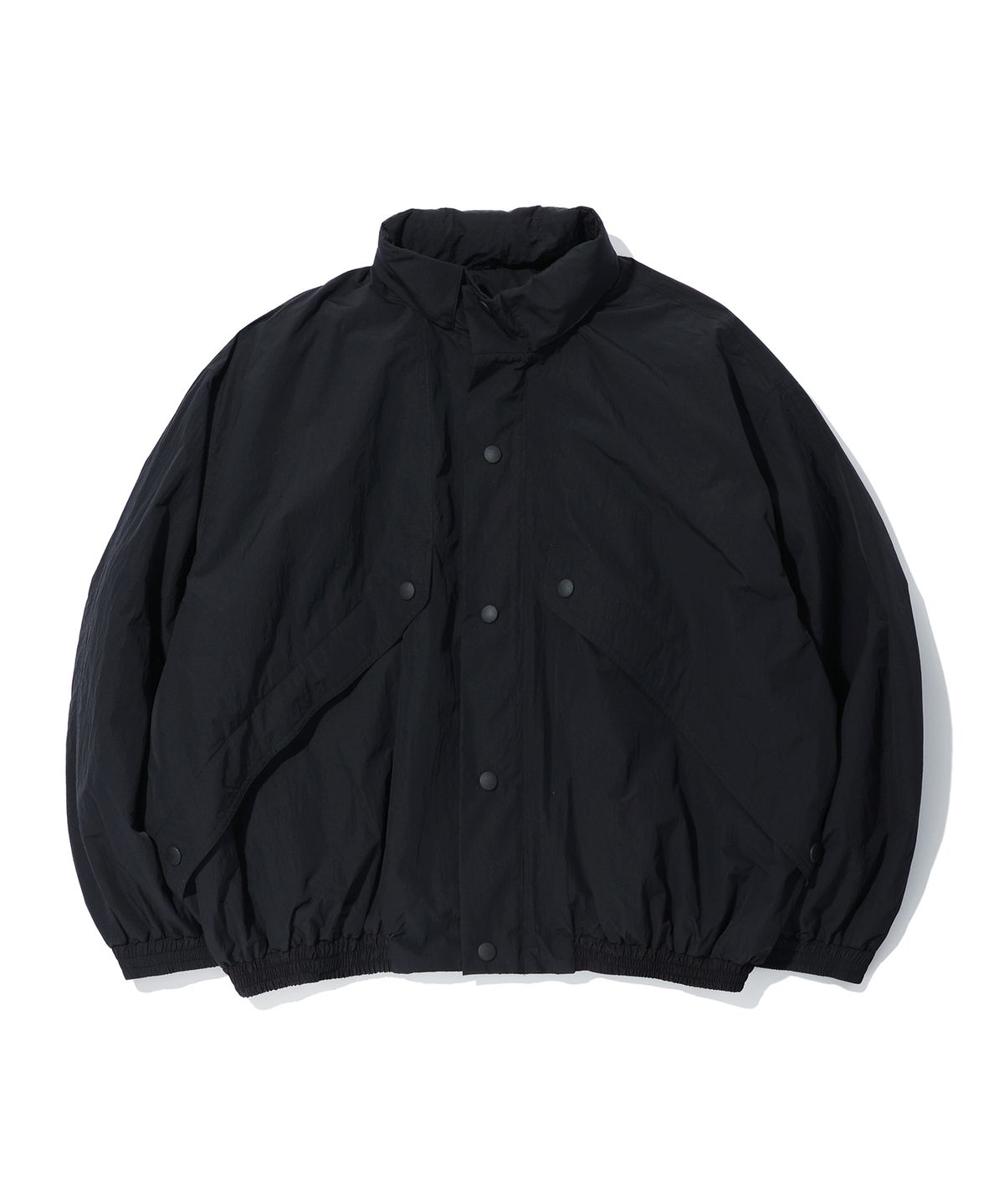 이에이(IEY) WING NYLON JUMPER Black