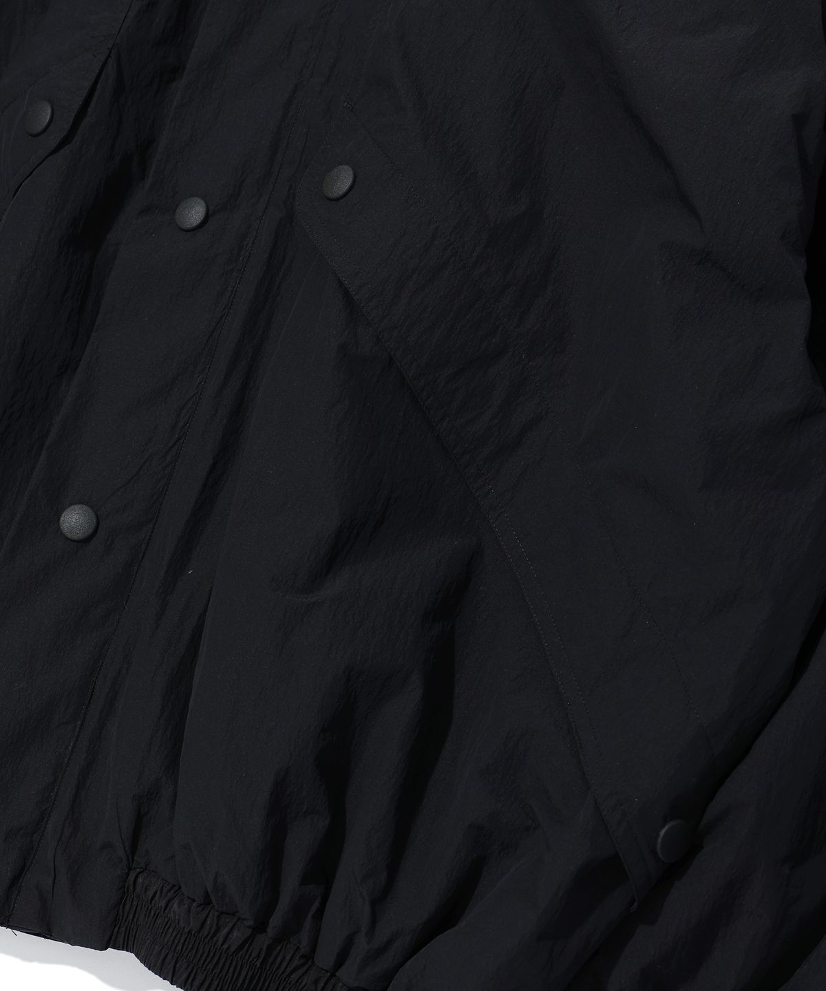 이에이(IEY) WING NYLON JUMPER Black