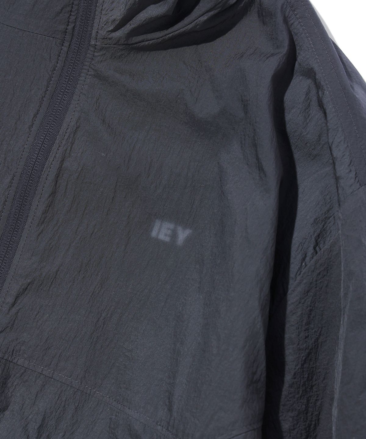 이에이(IEY) BACKLOGO BLEND JUMPER Black