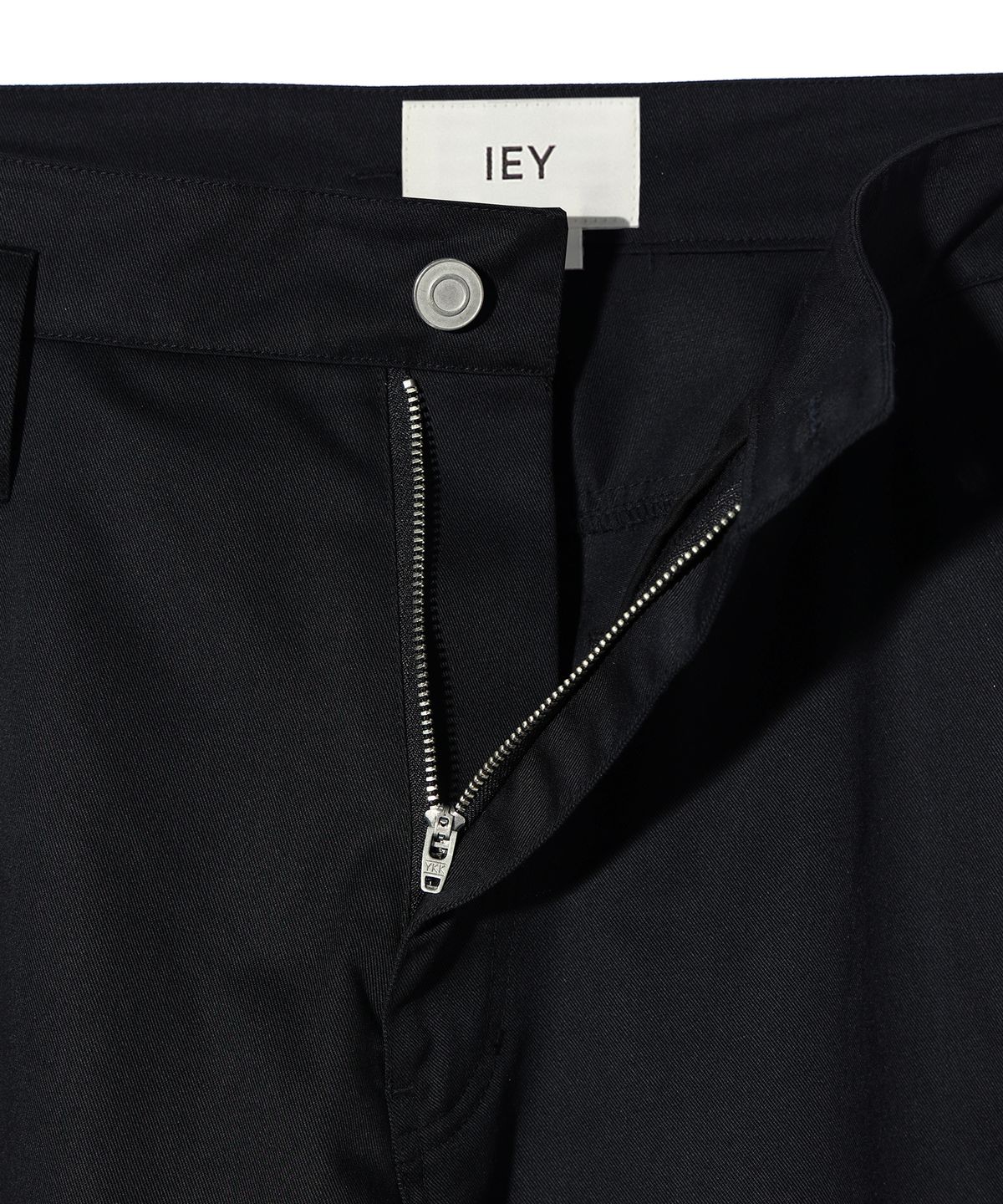 이에이(IEY) PANI SIDE TUCK PANTS Black