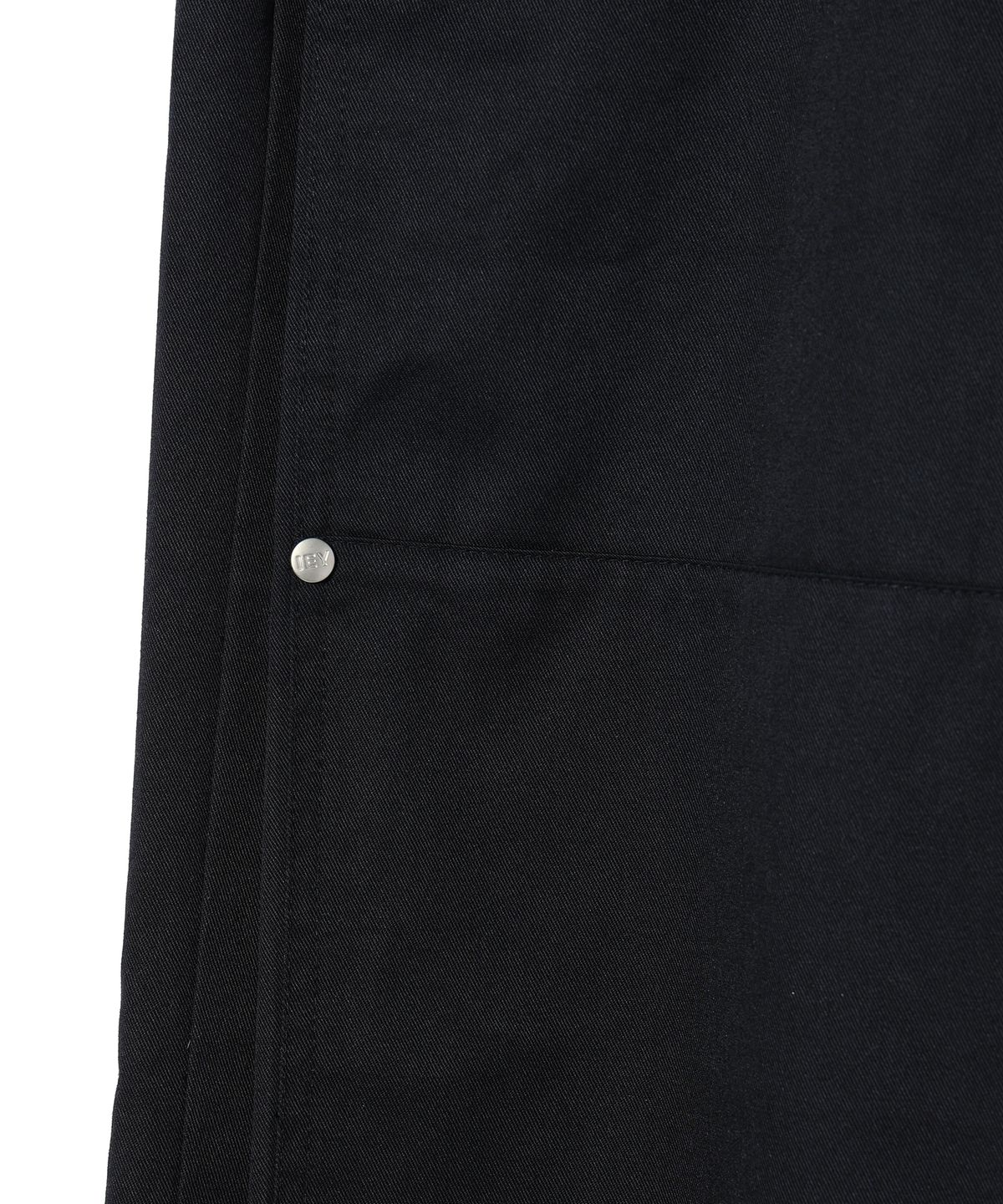 이에이(IEY) PANI SIDE TUCK PANTS Black