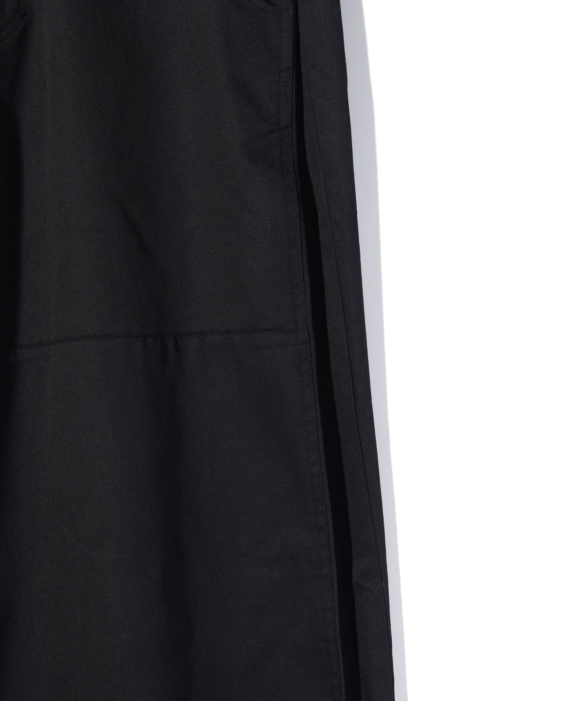 이에이(IEY) PANI SIDE TUCK PANTS Black