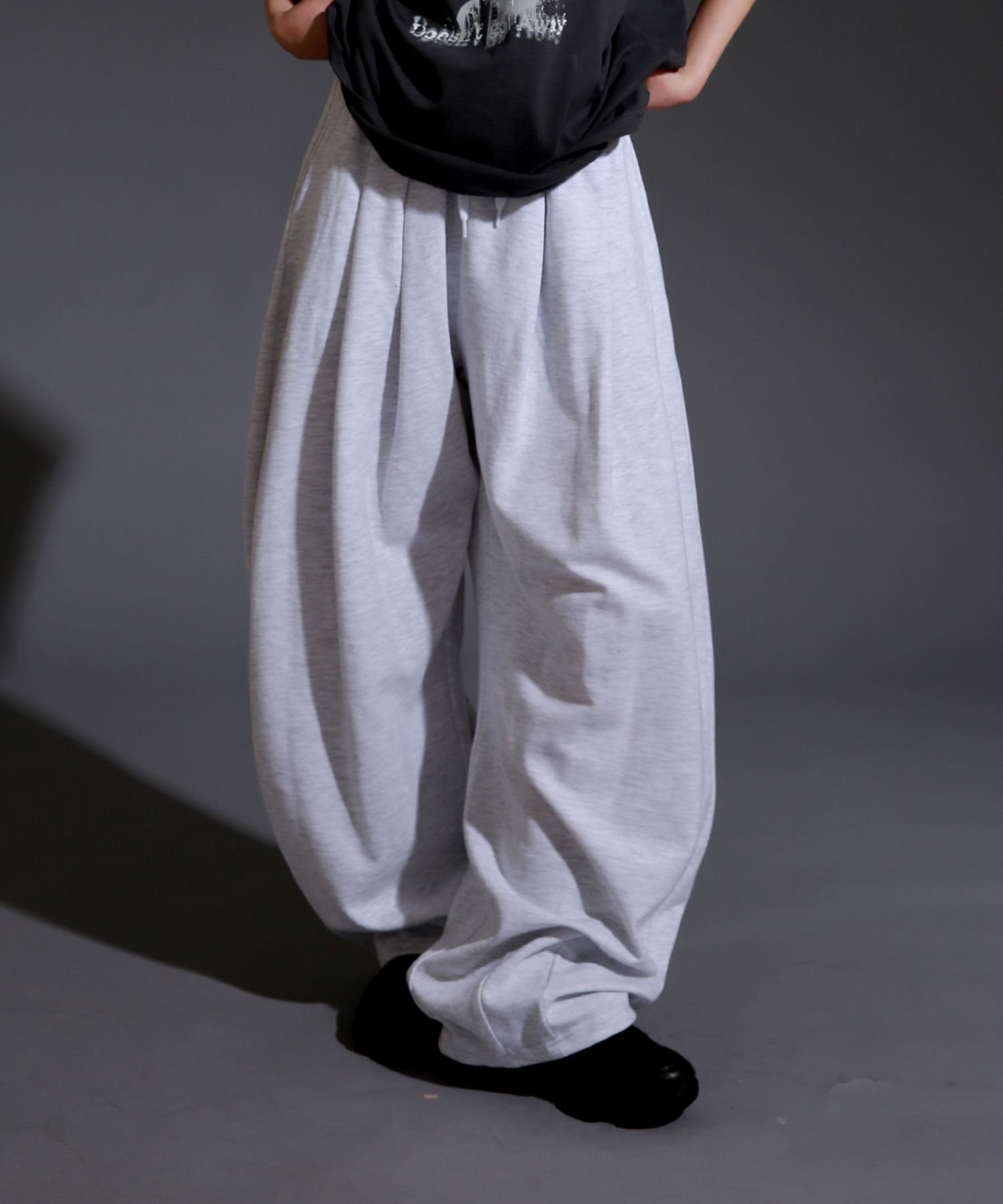 MUSINSA | LIKE THE MOST Pintuck ver2 wide training pants