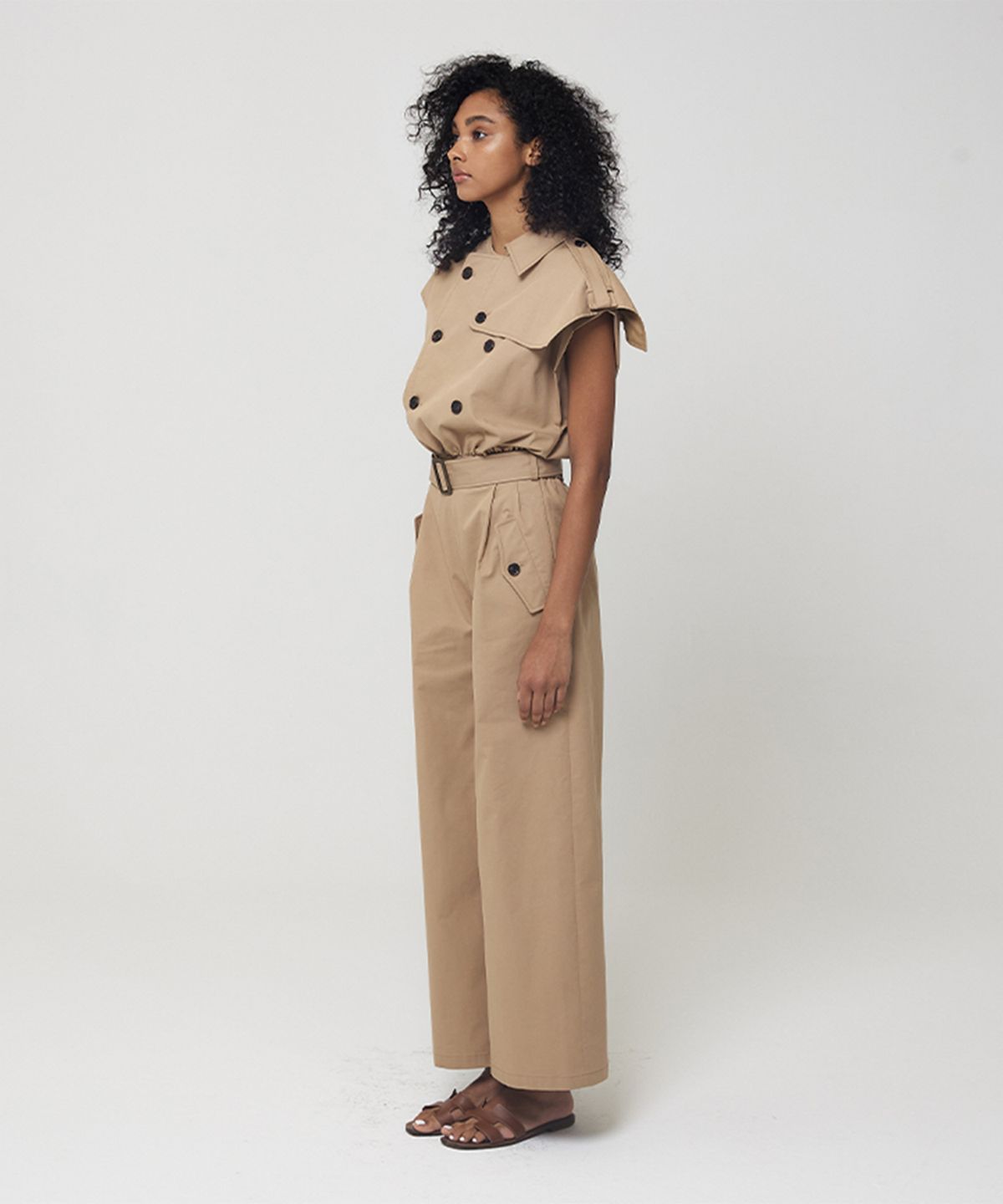 므아므(MMAM) Signature sleeveless trench coat jumpsuit