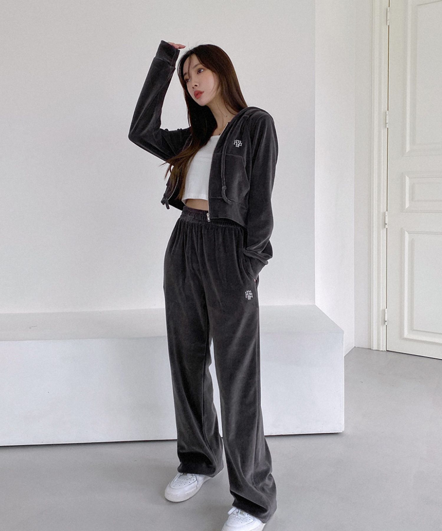 MUSINSA公式 | MUAHMUAH [SET] Velvet Training Hooded Zip-Up