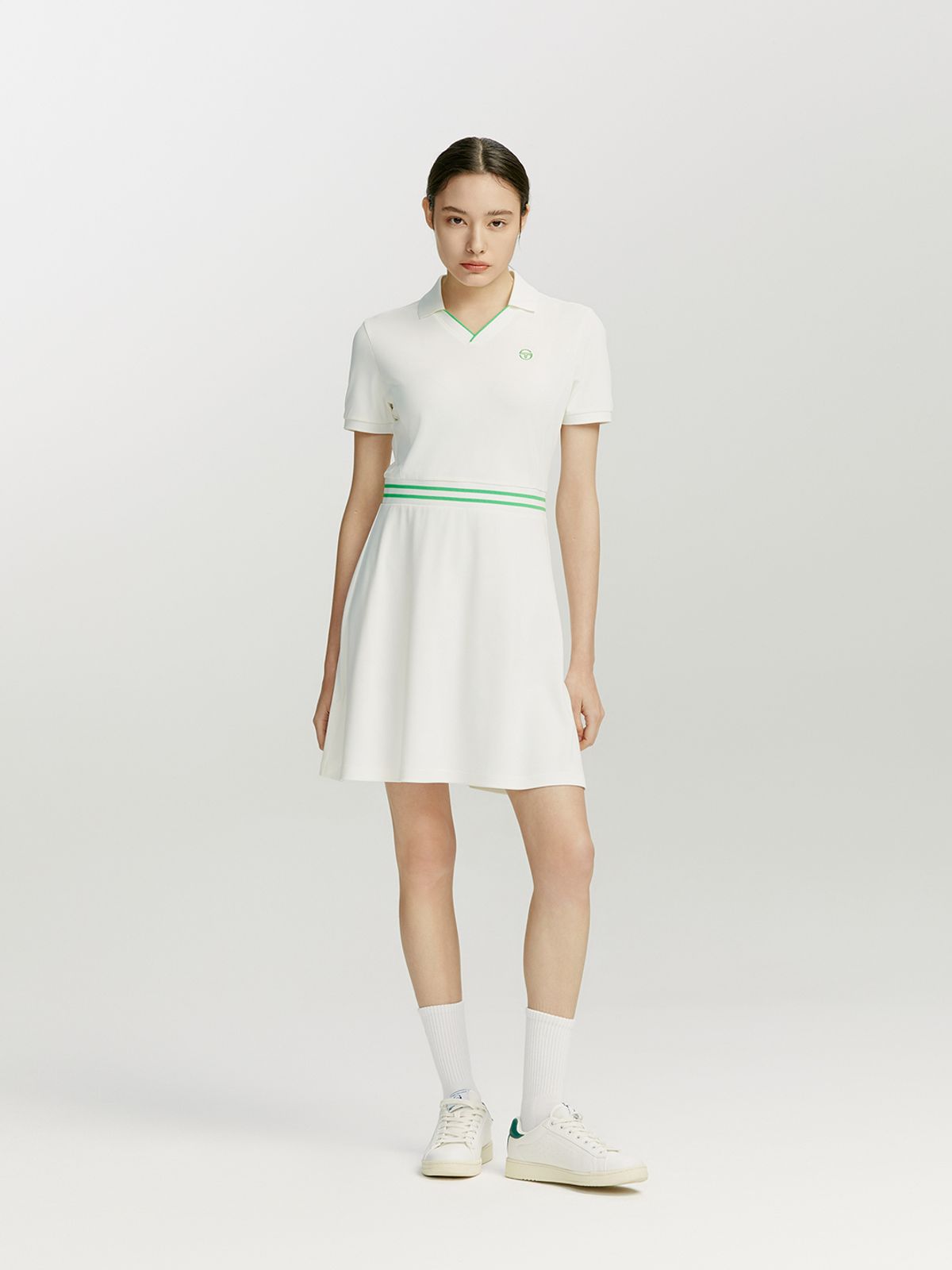 세르지오 타키니(SERGIO TACCHINI) W 에센셜 피케 카라브이넥 반팔 드레스 (White)