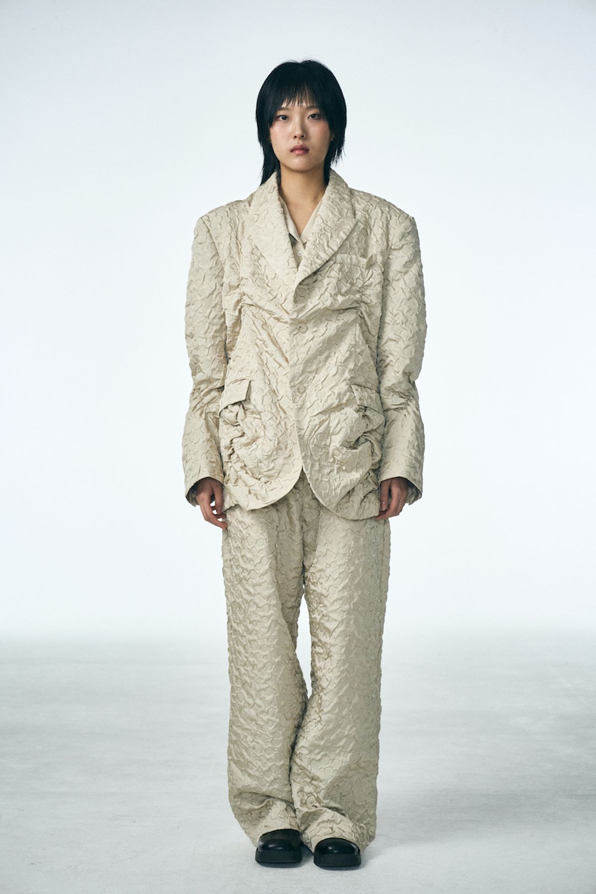 페노메논시퍼(PHENOMENON SEEPER) SHIRRING RAINDROP JACKET_BEIGE