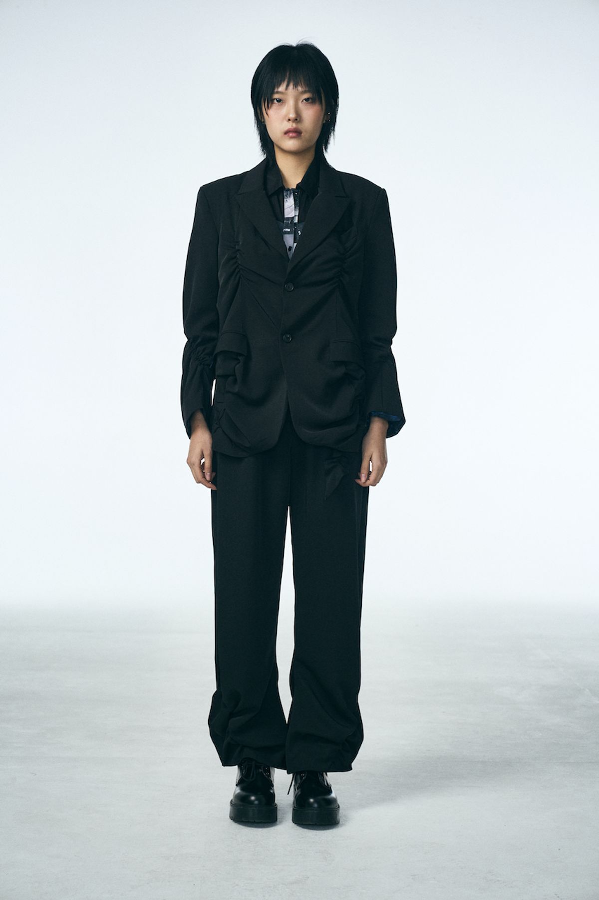 페노메논시퍼(PHENOMENON SEEPER) SHIRRING SINGLE JACKET_BLACK