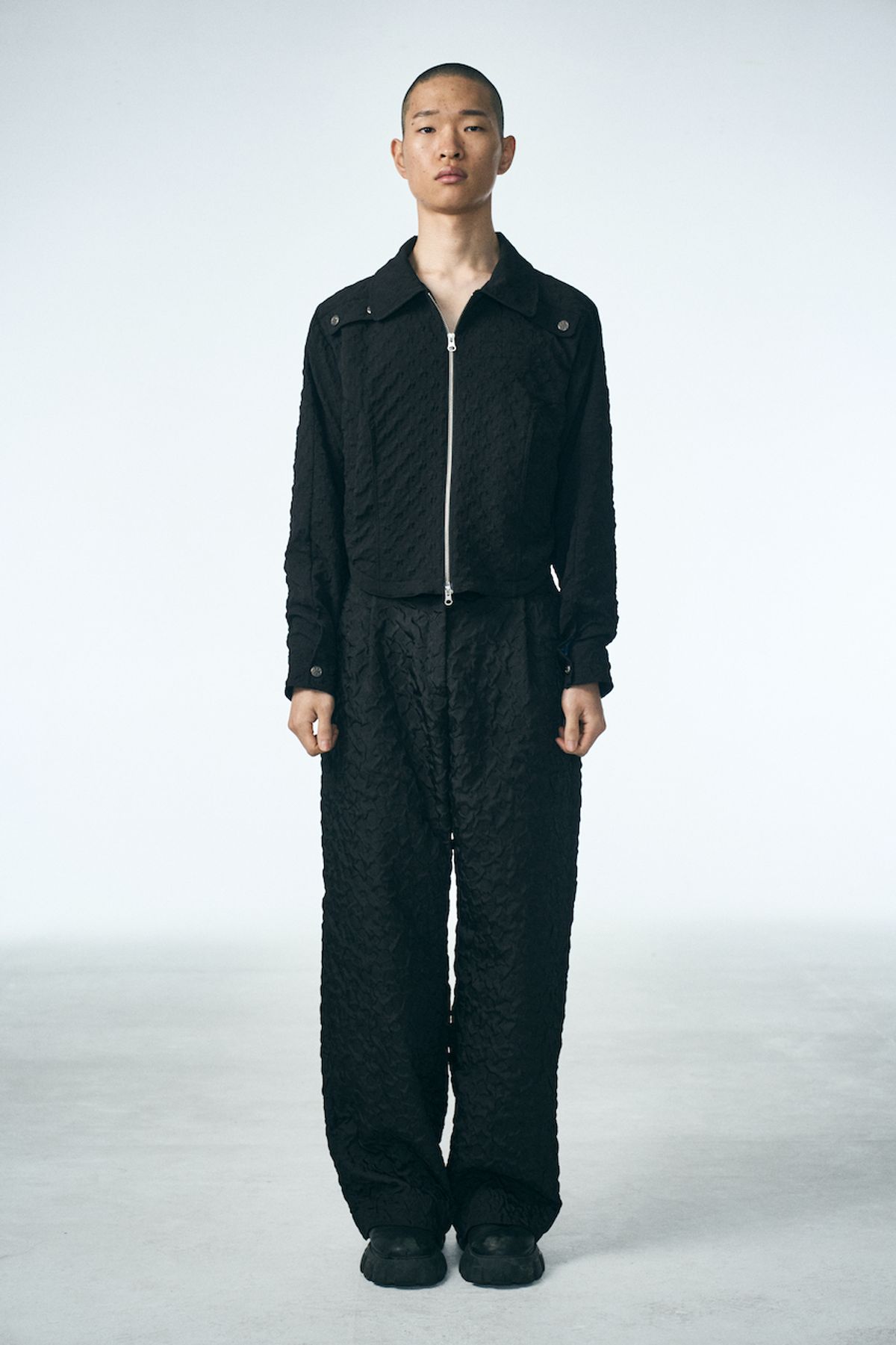 페노메논시퍼(PHENOMENON SEEPER) STAR SHUTTER JUMPER_BLACK