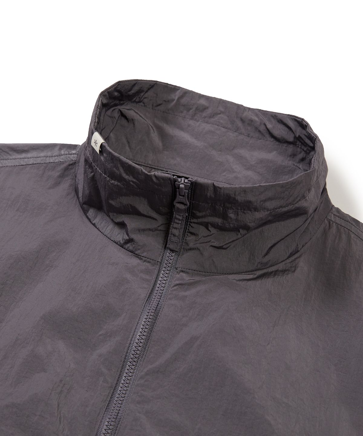 스노우피크 어패럴(SNOWPEAK APPAREL) 브라이트 여성 세미 크롭 바람막이 Purple Gray (S24MWFWB75)