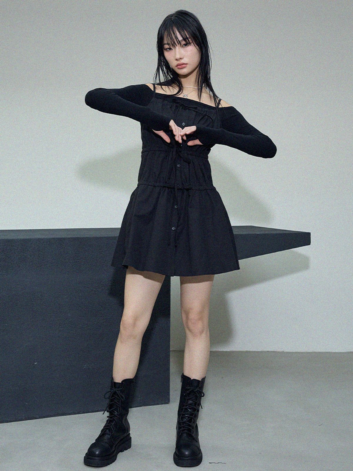 아이토브 서울(ITOV SEOUL) 셔링 셔츠 미니원피스 BK