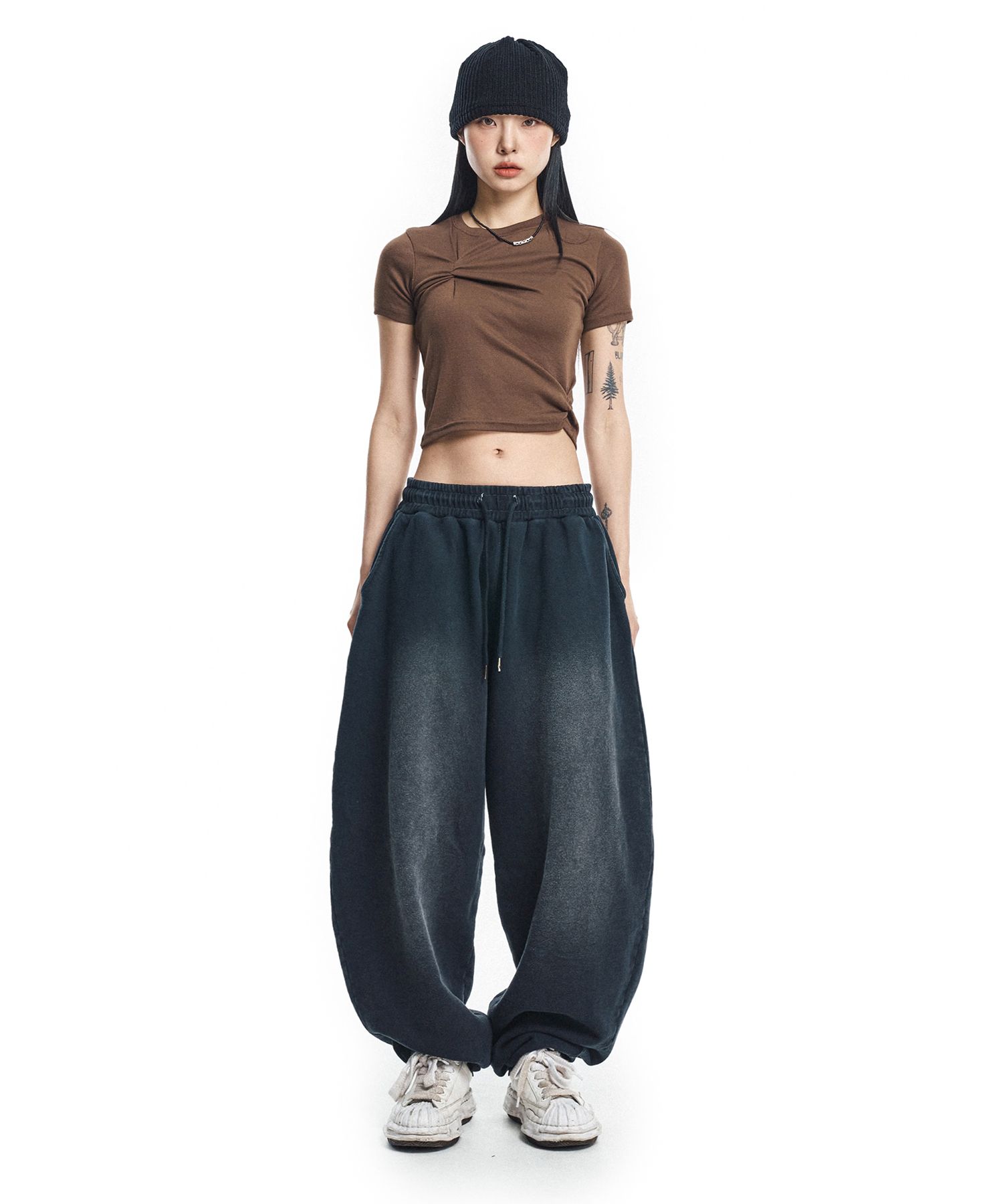 MUSINSA | EASY NO EASY Washed Balloon Baggy Sweatpants - Black