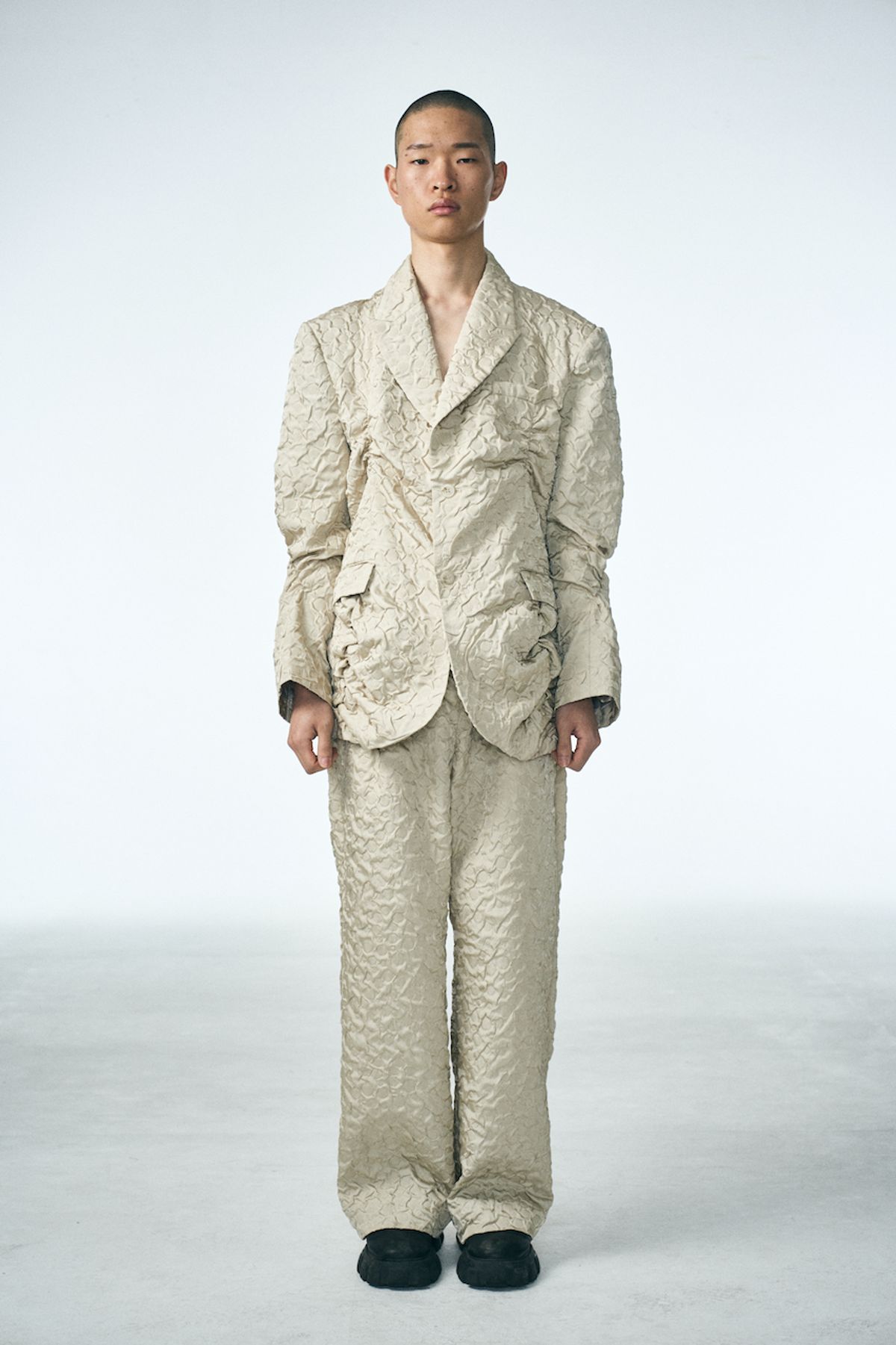 페노메논시퍼(PHENOMENON SEEPER) SHIRRING RAINDROP JACKET_BEIGE