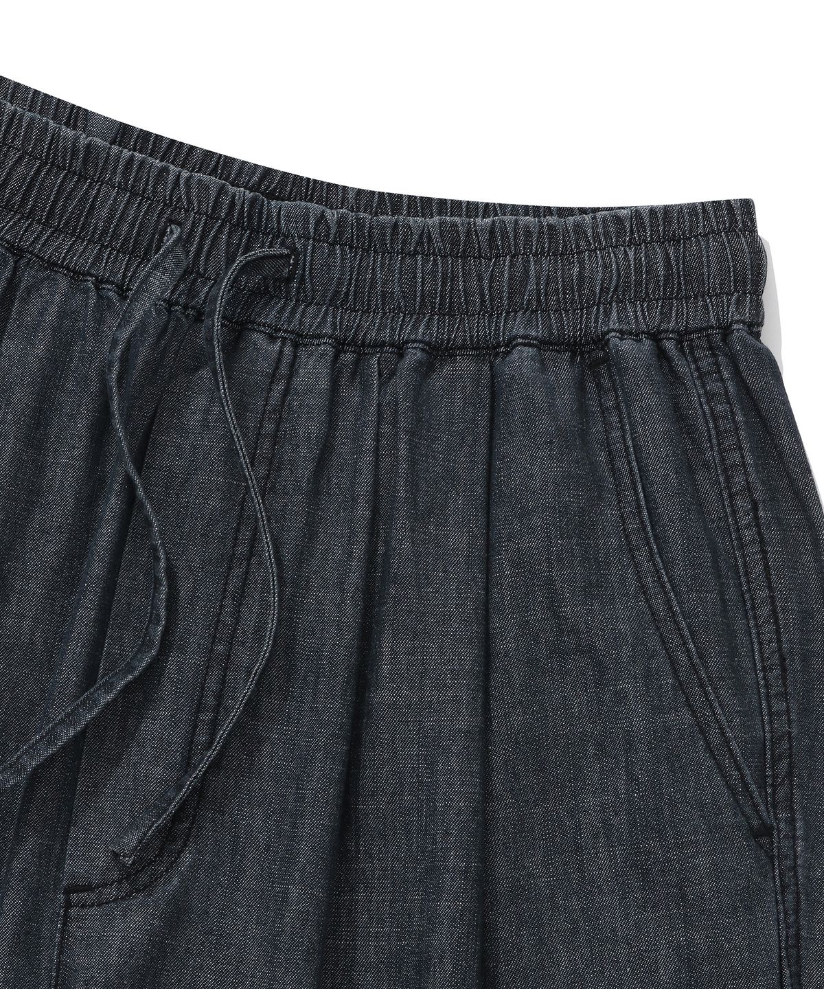 컬럼비아 유니버시티(COLUMBIA UNIVERSITY) SL-LABEL LOOSE-FIT DENIM PINTUCK PANTS 블랙데님