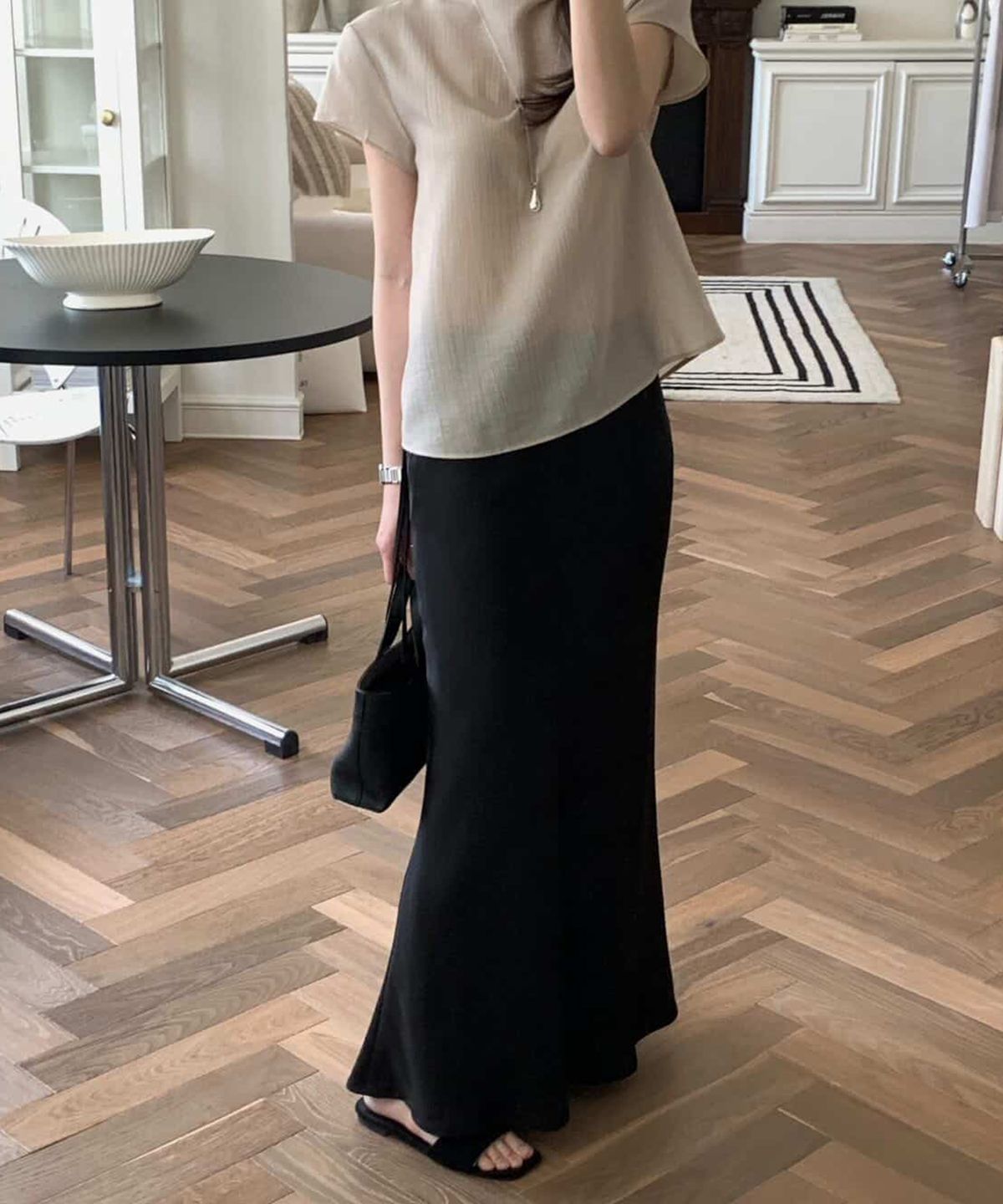 엽페(YUPPE) SATIN LONG SKIRT_BLACK
