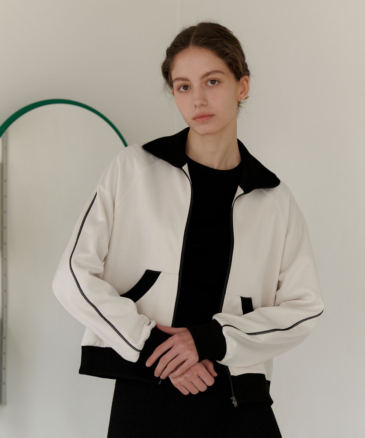 엽페(YUPPE) YUPPE COLOR ZIP-UP_CREAM