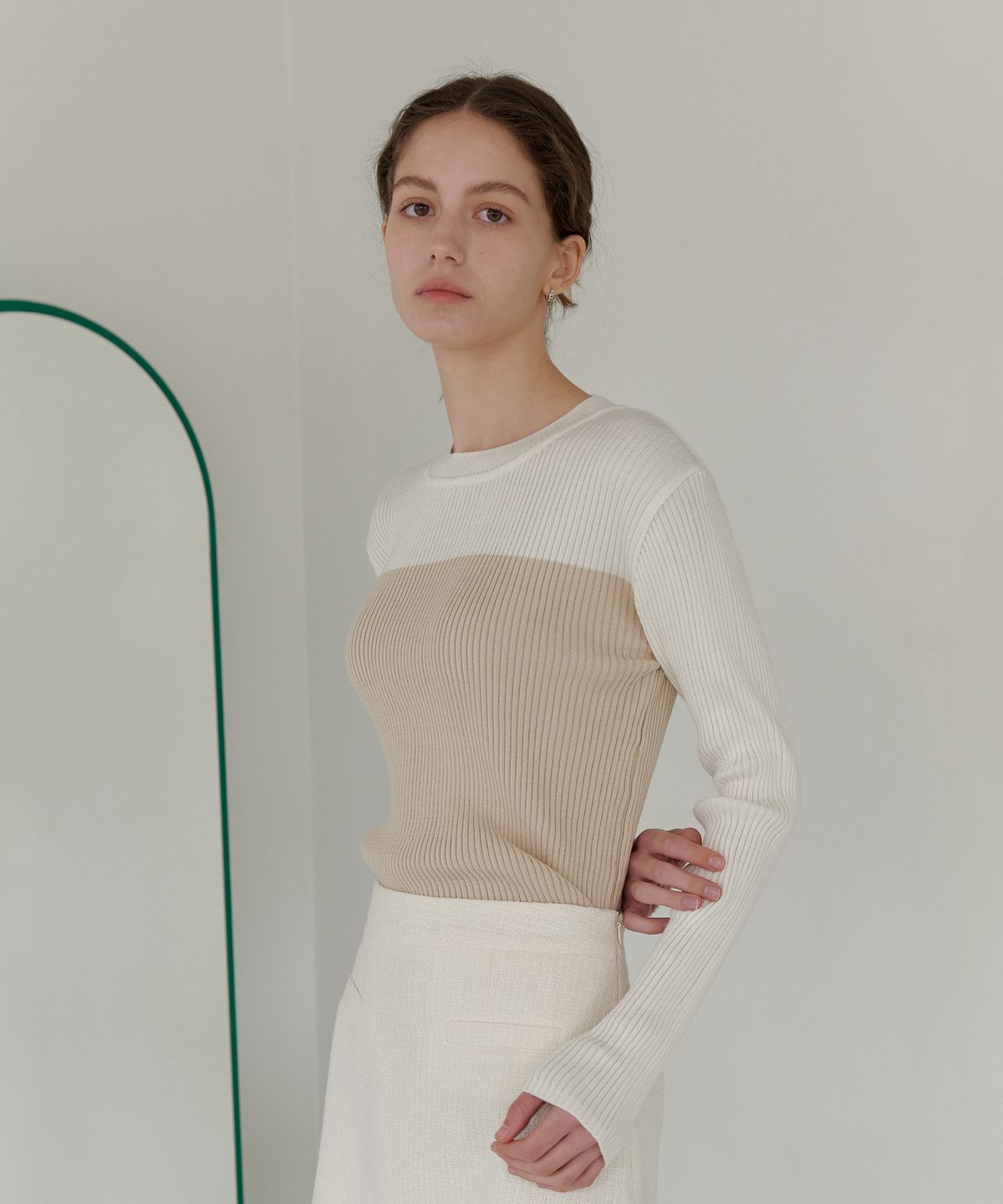 엽페(YUPPE) LINE GOLGI KNIT_BEIGE