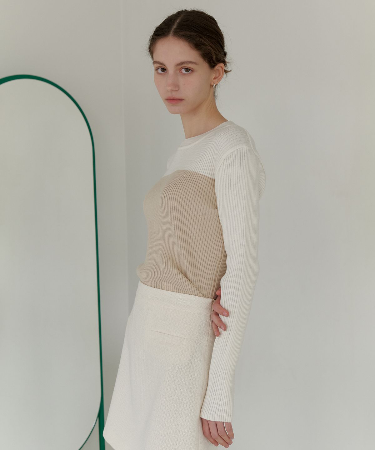 엽페(YUPPE) LINE GOLGI KNIT_BEIGE