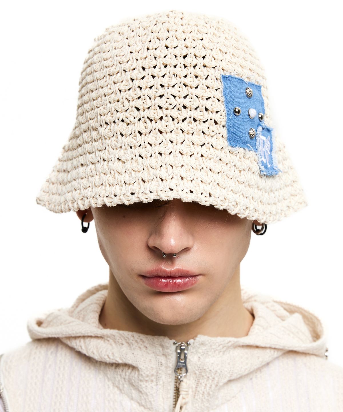알에스에스씨(RSSC) RIVET PATCHED KNIT BUCKET HAT - IVORY