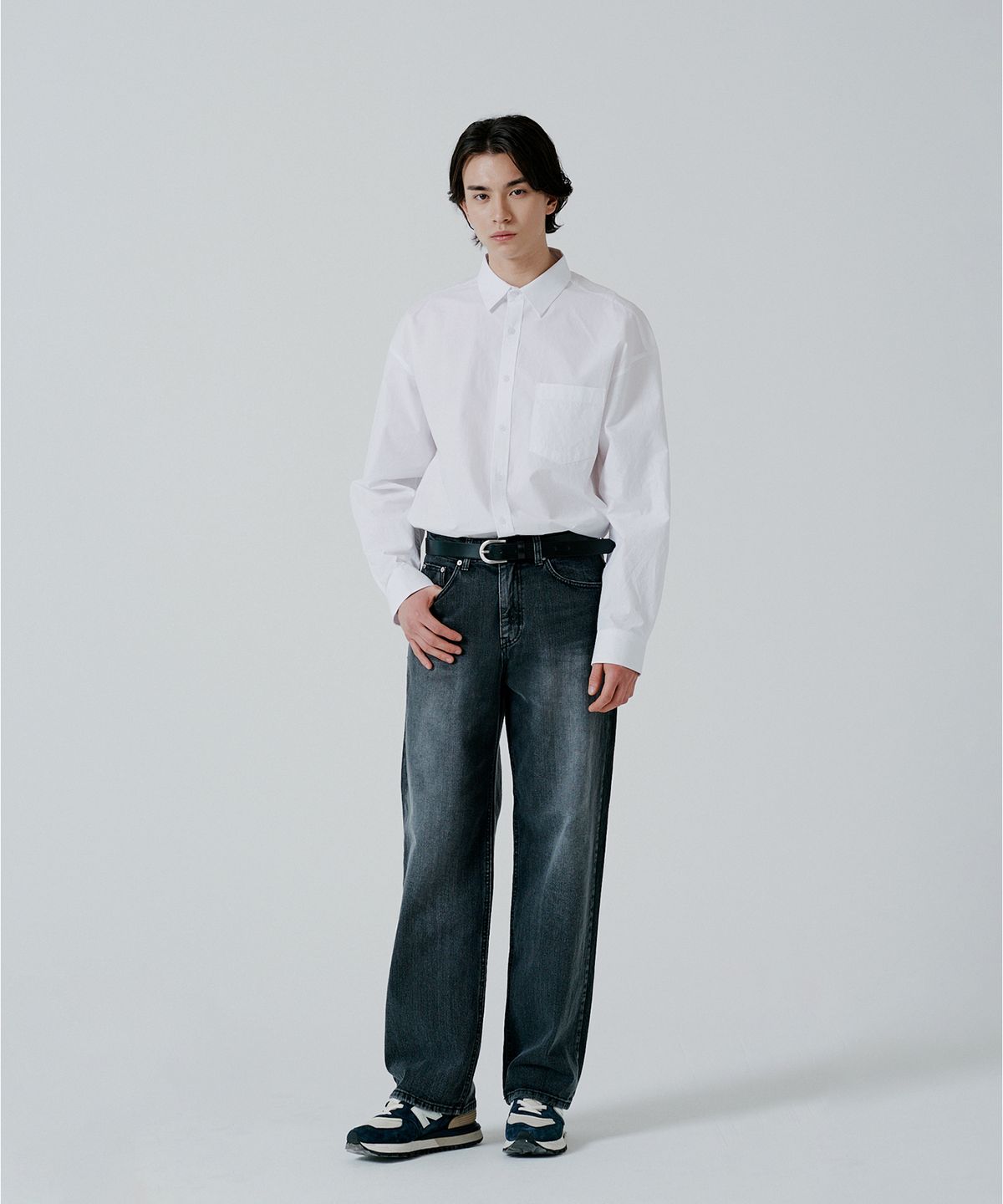 핀블랙(PINBLACK) (MEN) 내추럴 워시드 데님 팬츠 다크 그레이