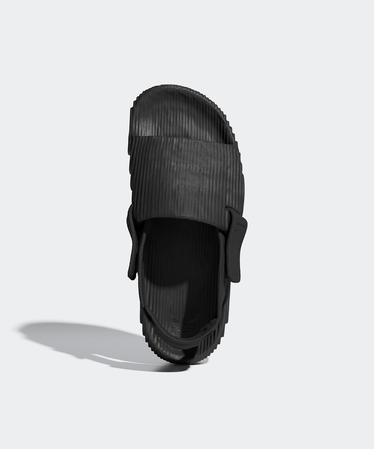 아디다스(ADIDAS) 아딜렛 22 XLG - 블랙 / IE5649